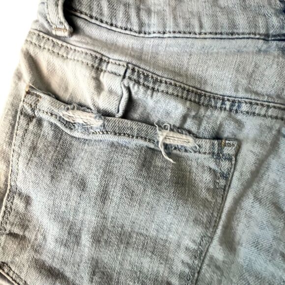 Mudd Shorts Women 7 Blue Distressed Denim Mid Rise (W26 L3) - Picture 12 of 13